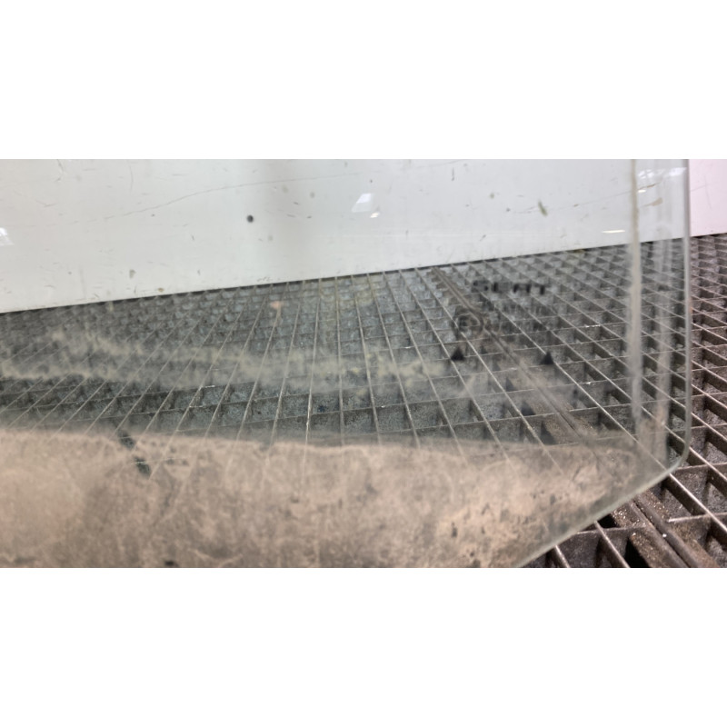 Vitre arriere droit SEAT LEON 1 Photo n°4