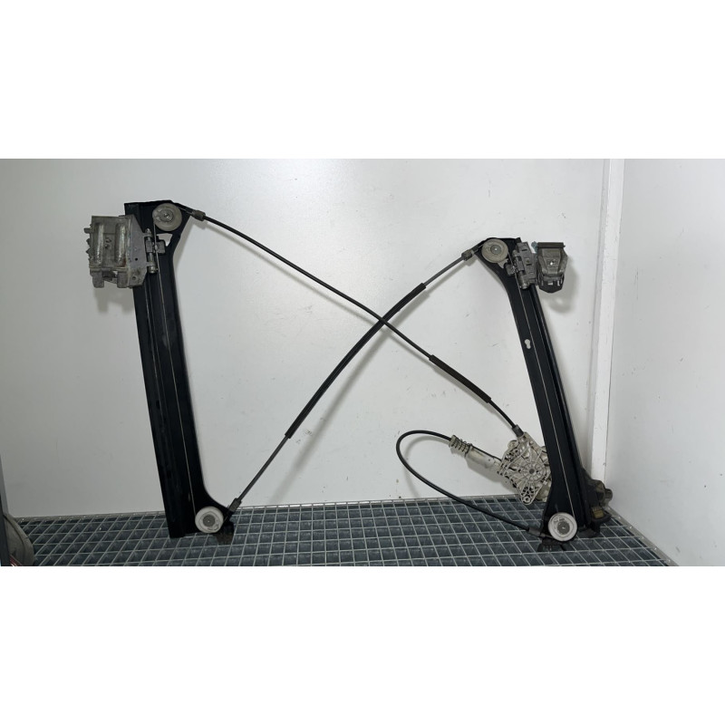 Leve vitre electrique avant droit MERCEDES CLASSE CLK 209 Photo n°1