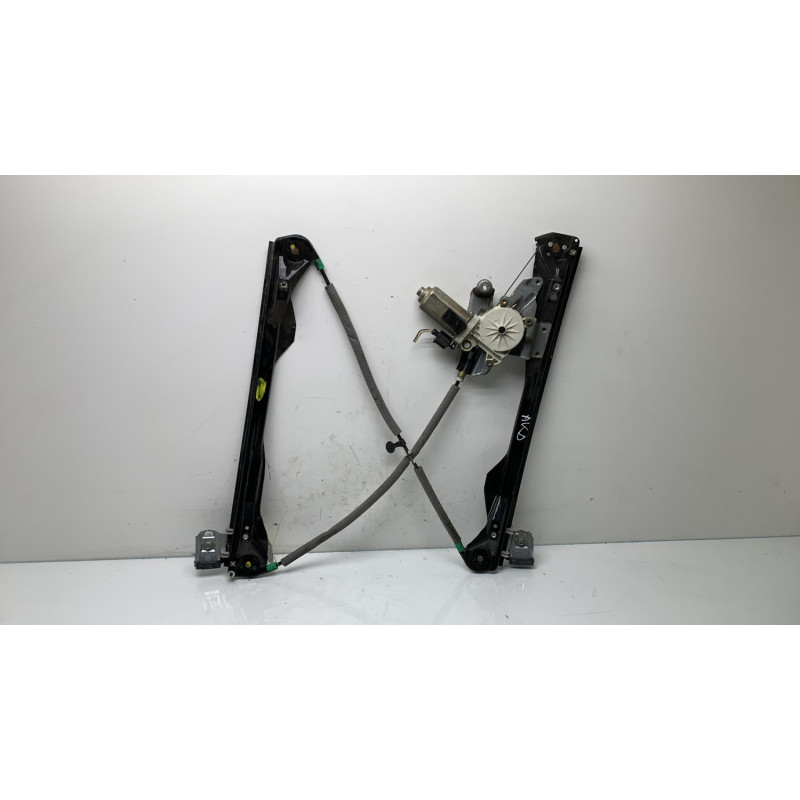 Leve vitre electrique avant droit FORD FOCUS 1 Photo n°3