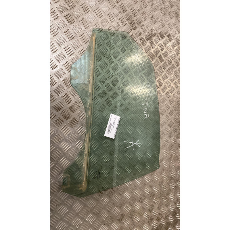 Vitre arriere droit VOLVO S 40 2 Photo n°1