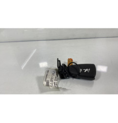 Attache ceinture arriere gauche VOLVO S 40 2 Photo n°1