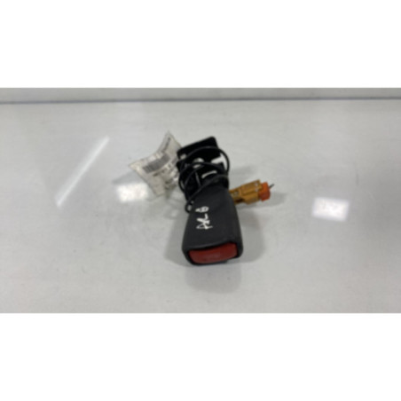 Attache ceinture arriere gauche VOLVO S 40 2