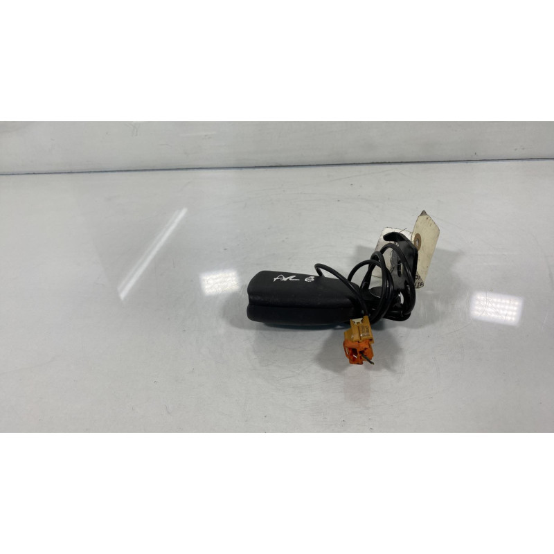 Attache ceinture arriere gauche VOLVO S 40 2 Photo n°3