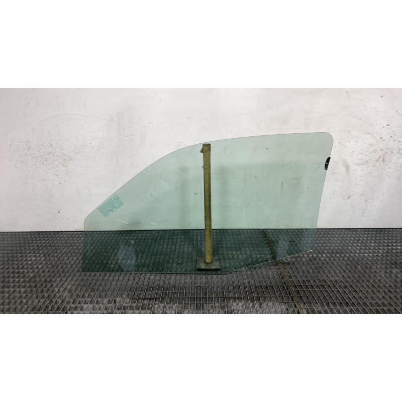 Vitre avant droit RENAULT CLIO 2 Photo n°3