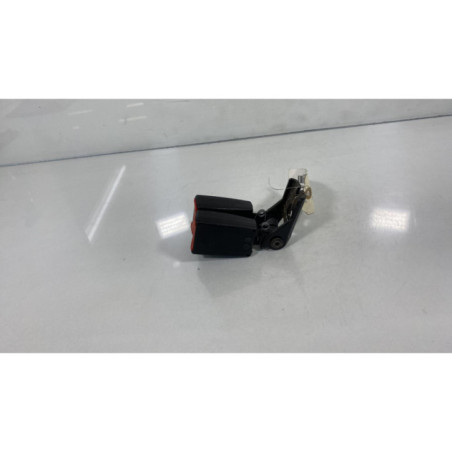 Attache ceinture arriere droit FORD FIESTA 6 Photo n°1