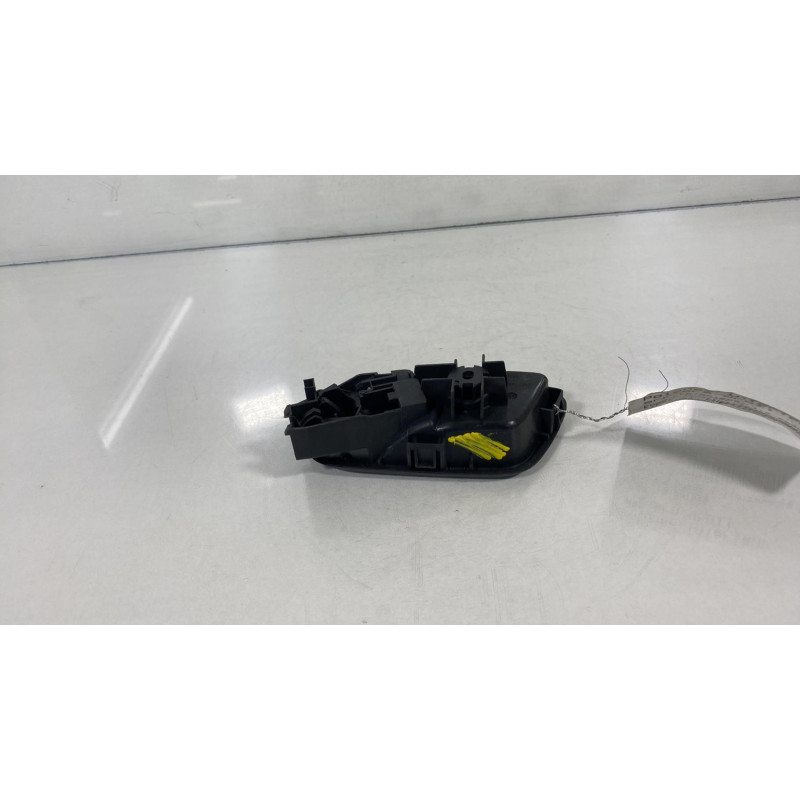 Poignee interieur arriere droit FORD FIESTA 6 Photo n°2