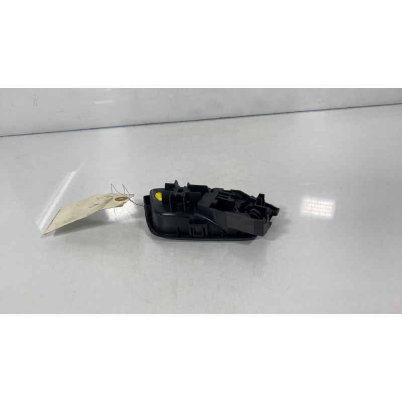 Poignee interieur arriere gauche FORD FIESTA 6 Photo n°3