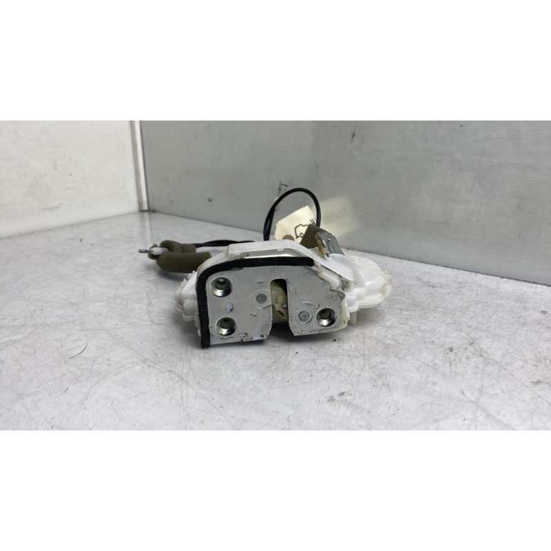 Serrure arriere droit HONDA CIVIC 8 Photo n°1