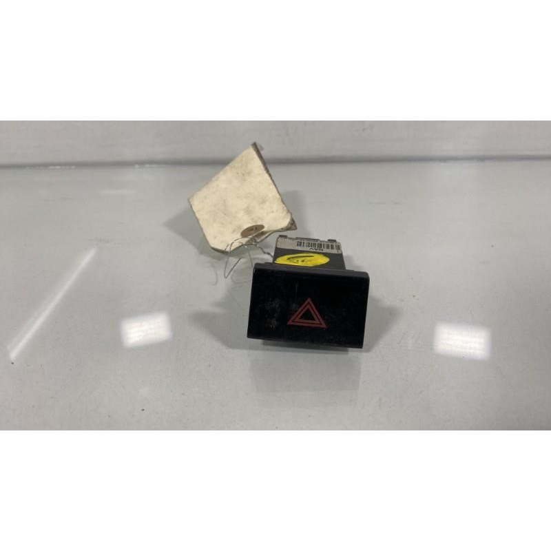 Bouton de warning HYUNDAI IX 35 Photo n°3