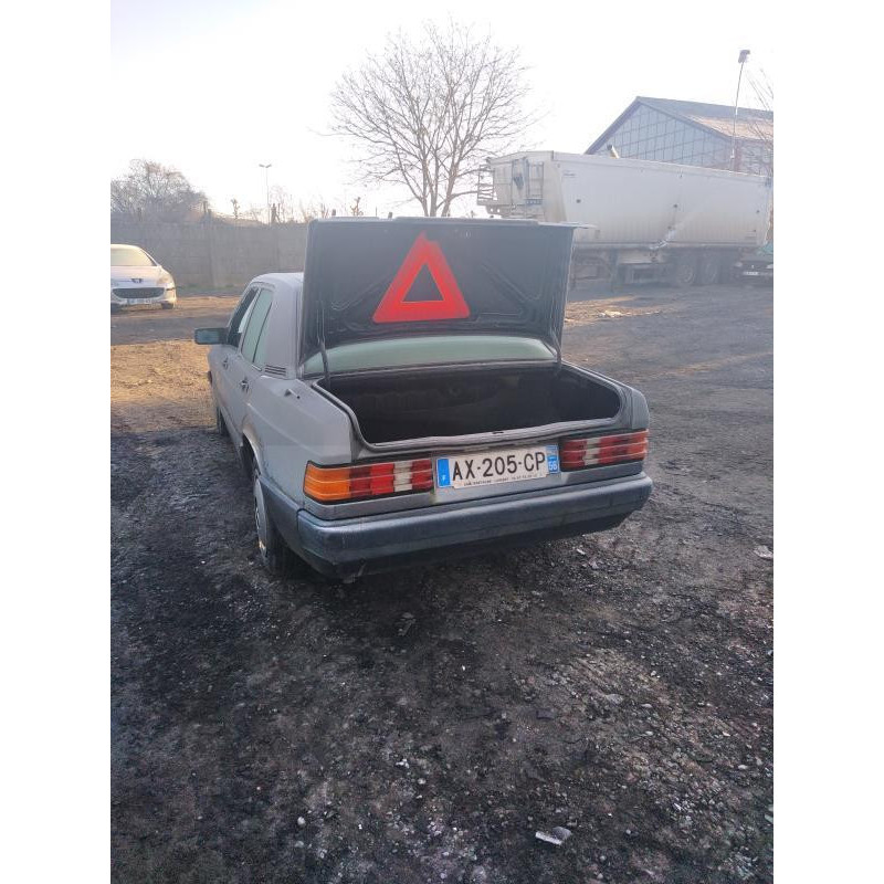 Optique avant secondaire gauche (feux)(clignotant) MERCEDES 190 W201 Photo n°4