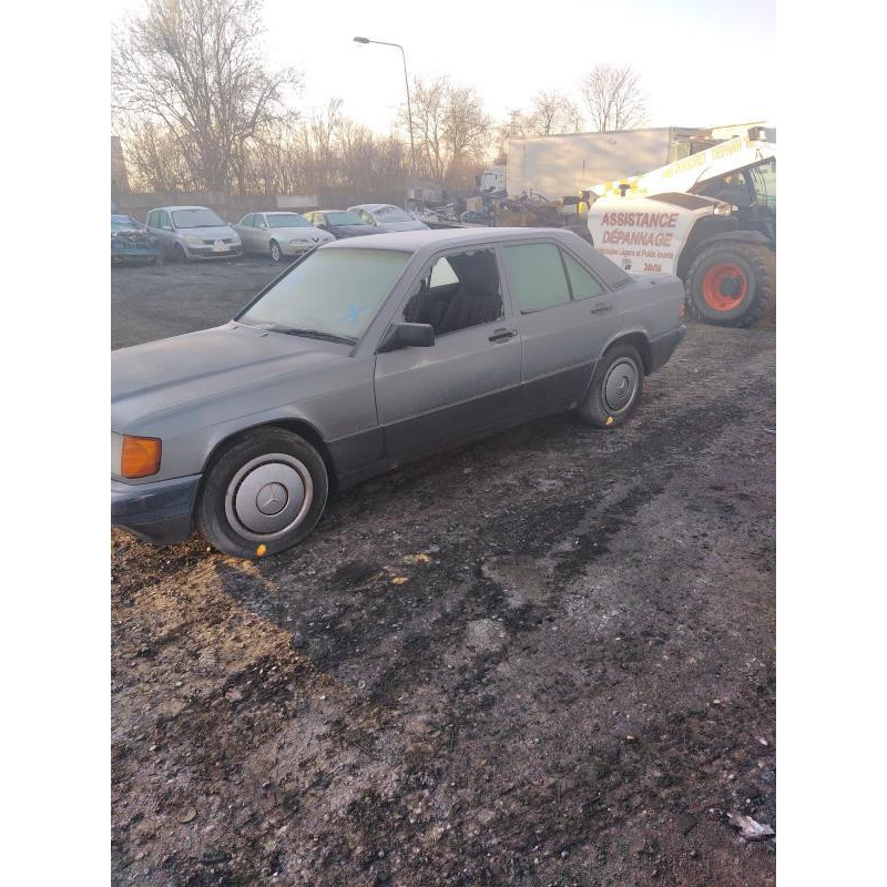 Optique avant secondaire gauche (feux)(clignotant) MERCEDES 190 W201 Photo n°6