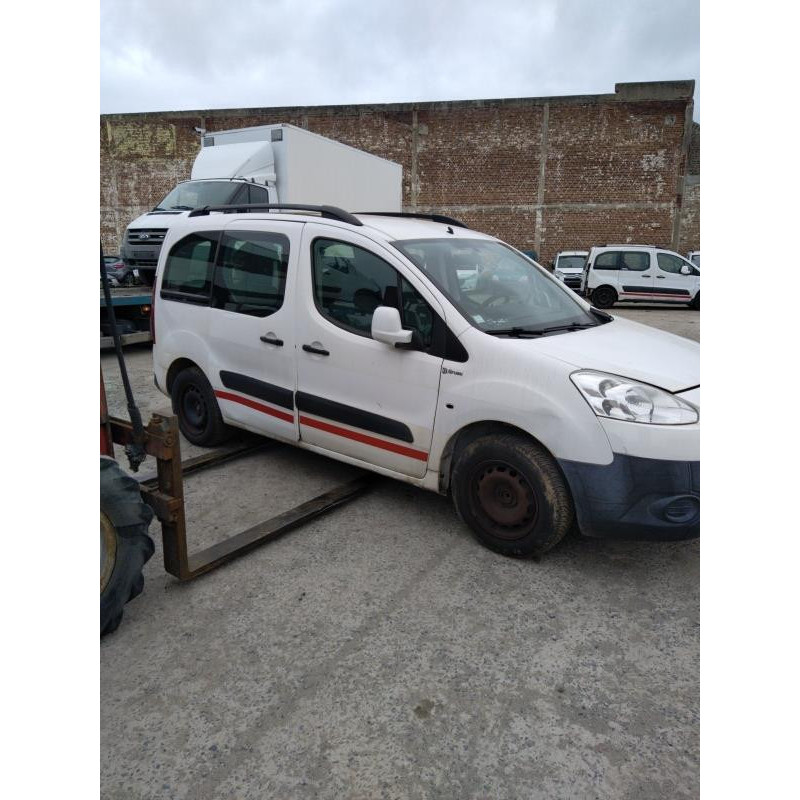 Vitre avant gauche PEUGEOT PARTNER 2 Photo n°16