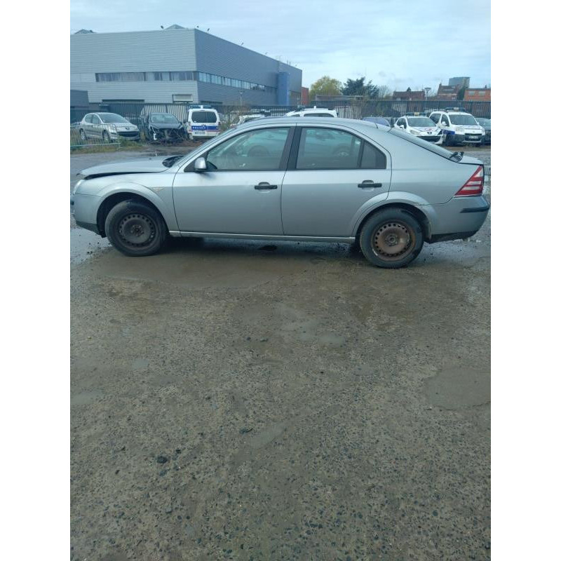 Calandre FORD MONDEO 2 Photo n°10