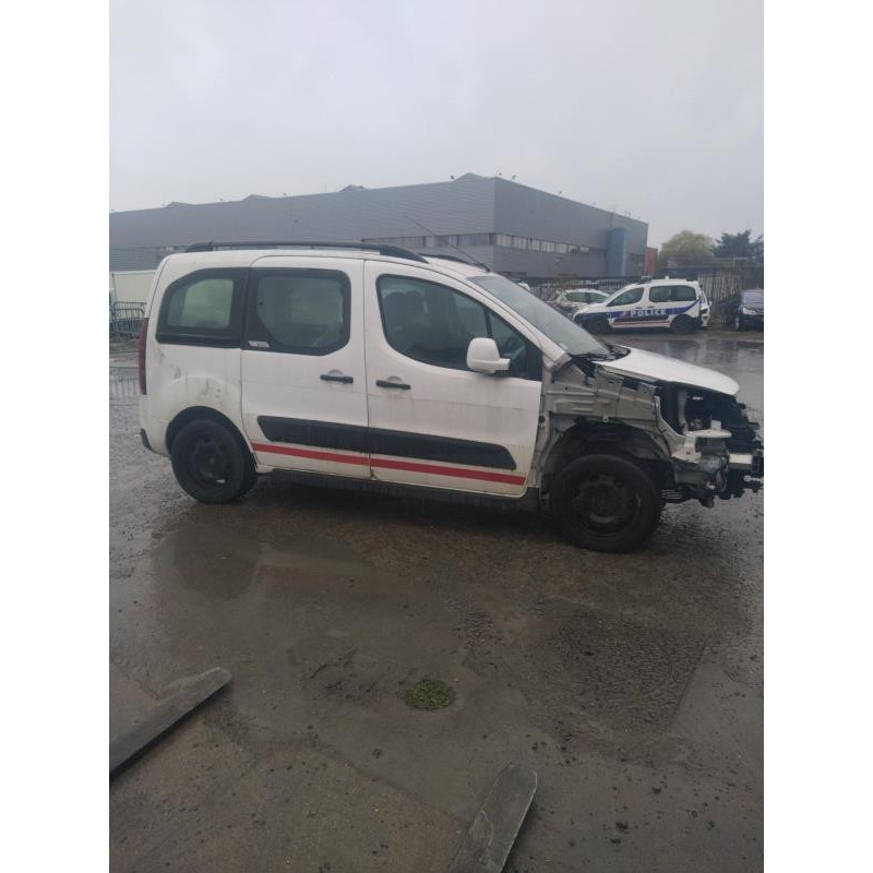 Calculateur moteur CITROEN BERLINGO 2 Photo n°3