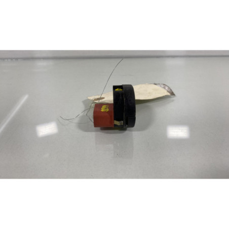 Interrupteur de leve vitre avant droit FORD KA 1
