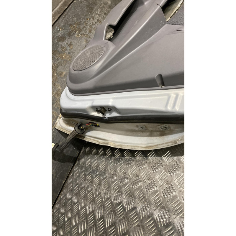 Porte avant gauche HYUNDAI MATRIX Photo n°5