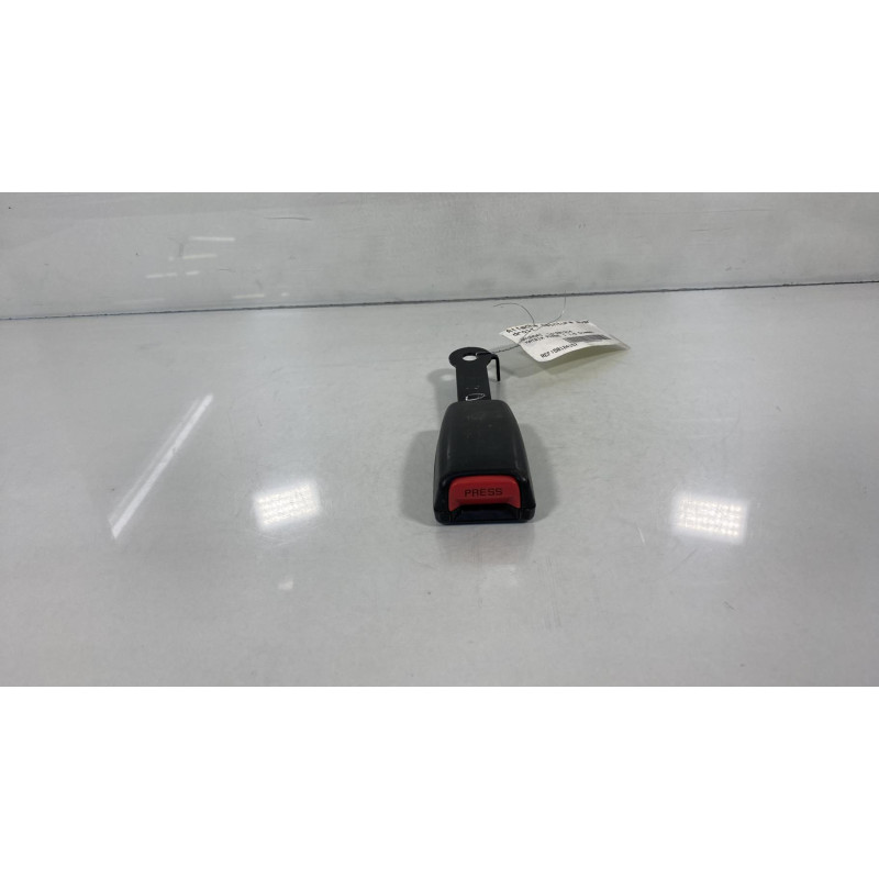 Attache ceinture avant droit HYUNDAI MATRIX Photo n°2