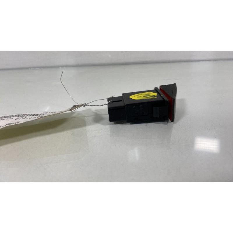 Bouton de warning HYUNDAI MATRIX Photo n°2