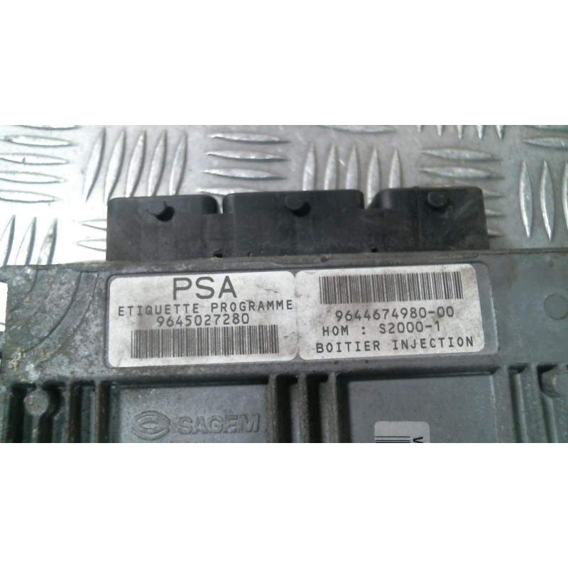 Calculateur moteur CITROEN XSARA PICASSO Photo n°1
