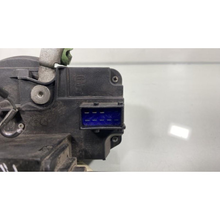 Serrure avant droit OPEL CORSA C Photo n°1