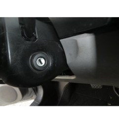 Pare choc arriere VOLKSWAGEN NEW BEETLE 1