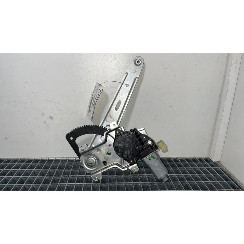 Leve vitre electrique arriere droit HYUNDAI I 10 1 Photo n°1