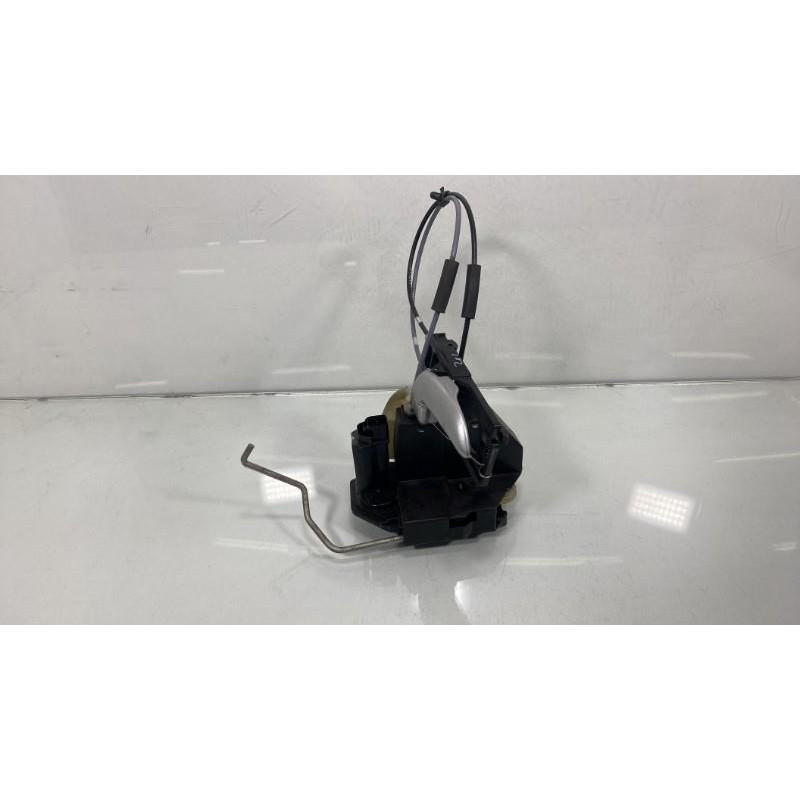 Serrure arriere droit HYUNDAI I 10 1 Photo n°3