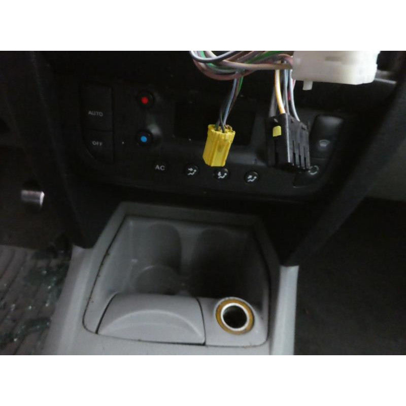 Poignee porte arriere gauche RENAULT CLIO 2 Photo n°17