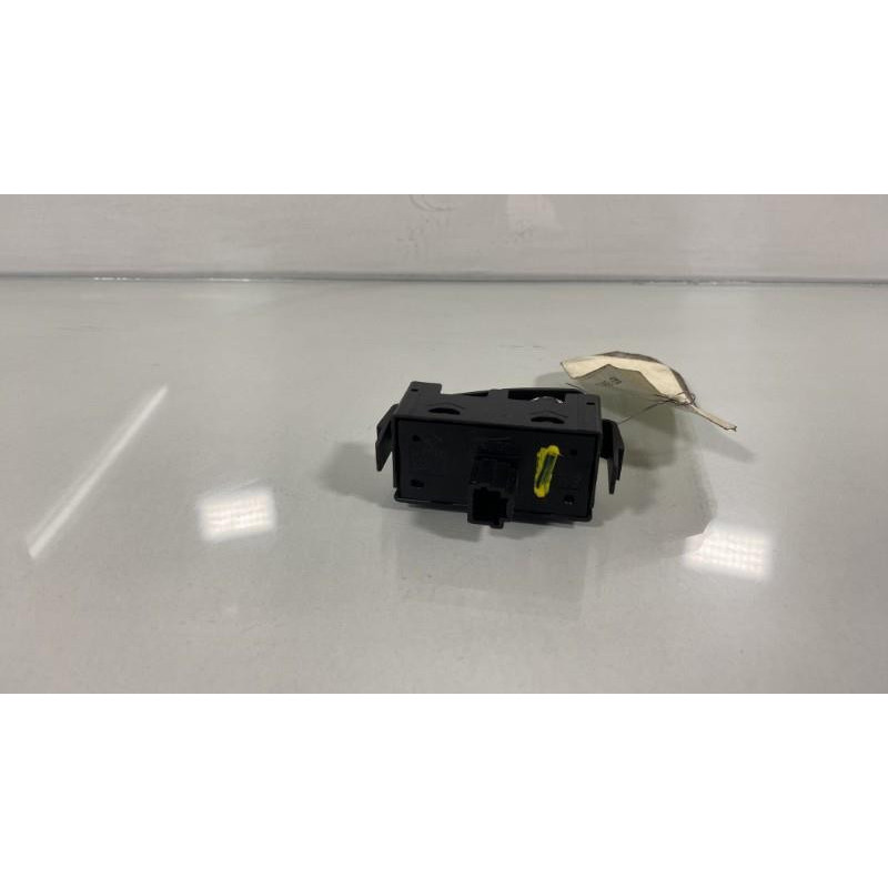 Bouton de warning DACIA SANDERO 2 Photo n°3