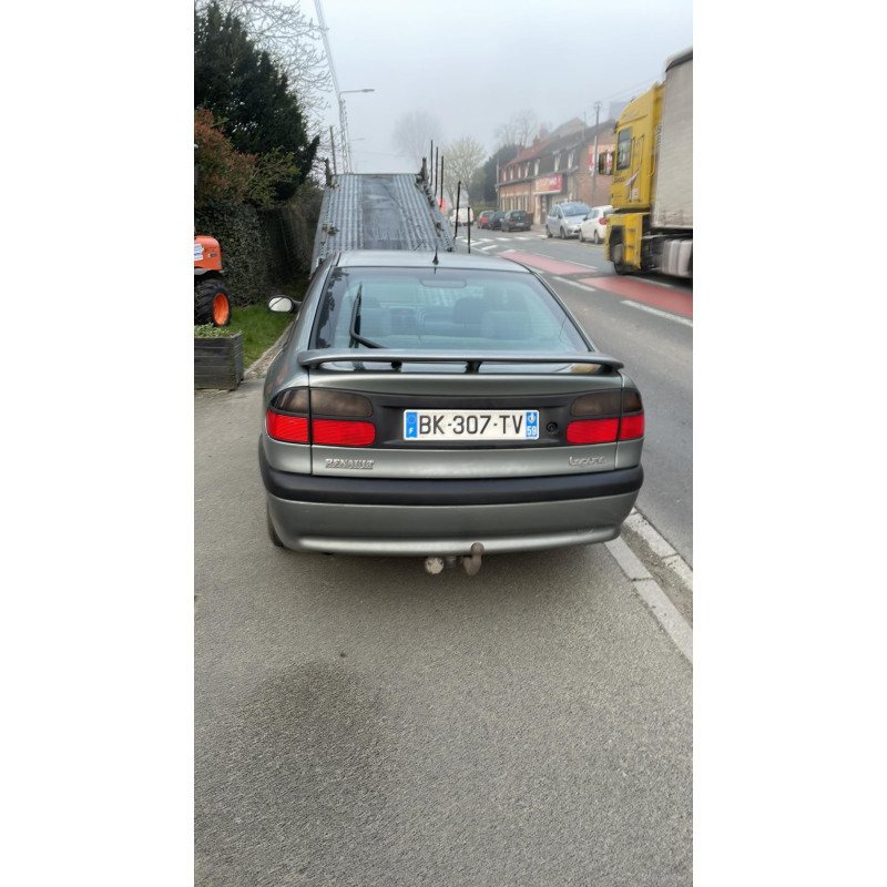 Feu arriere principal droit (feux) RENAULT LAGUNA 1 Photo n°6