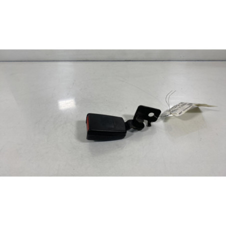 Attache ceinture arriere droit OPEL ASTRA J