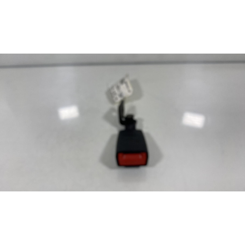 Attache ceinture arriere droit OPEL ASTRA J Photo n°3