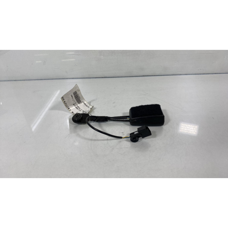 Attache ceinture avant droit OPEL ASTRA J Photo n°2