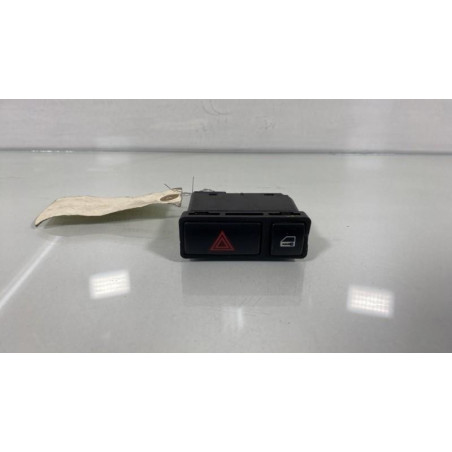 Bouton de warning BMW SERIE 3 E46 Photo n°1