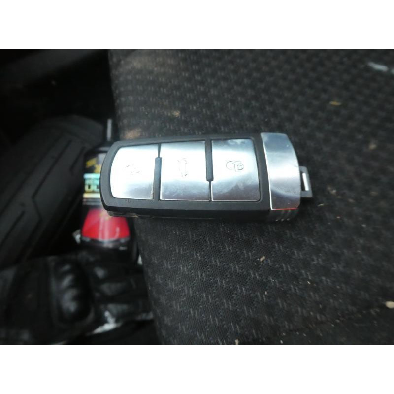 Feu arriere secondaire gauche (feux) VOLKSWAGEN PASSAT 6 Photo n°6