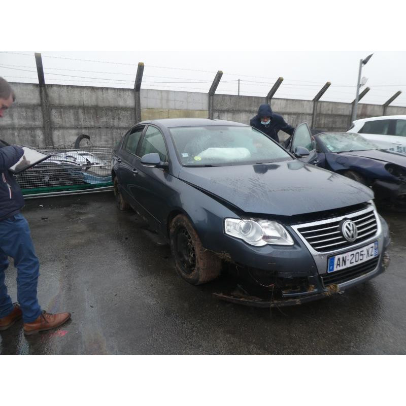 Feu arriere secondaire gauche (feux) VOLKSWAGEN PASSAT 6 Photo n°7