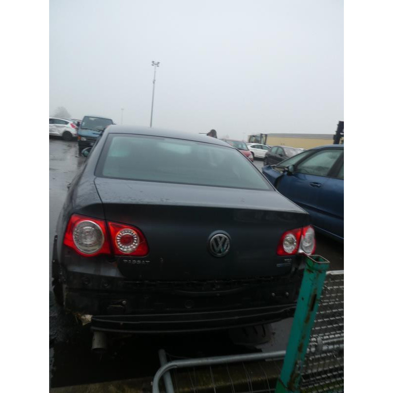Feu arriere secondaire gauche (feux) VOLKSWAGEN PASSAT 6 Photo n°16