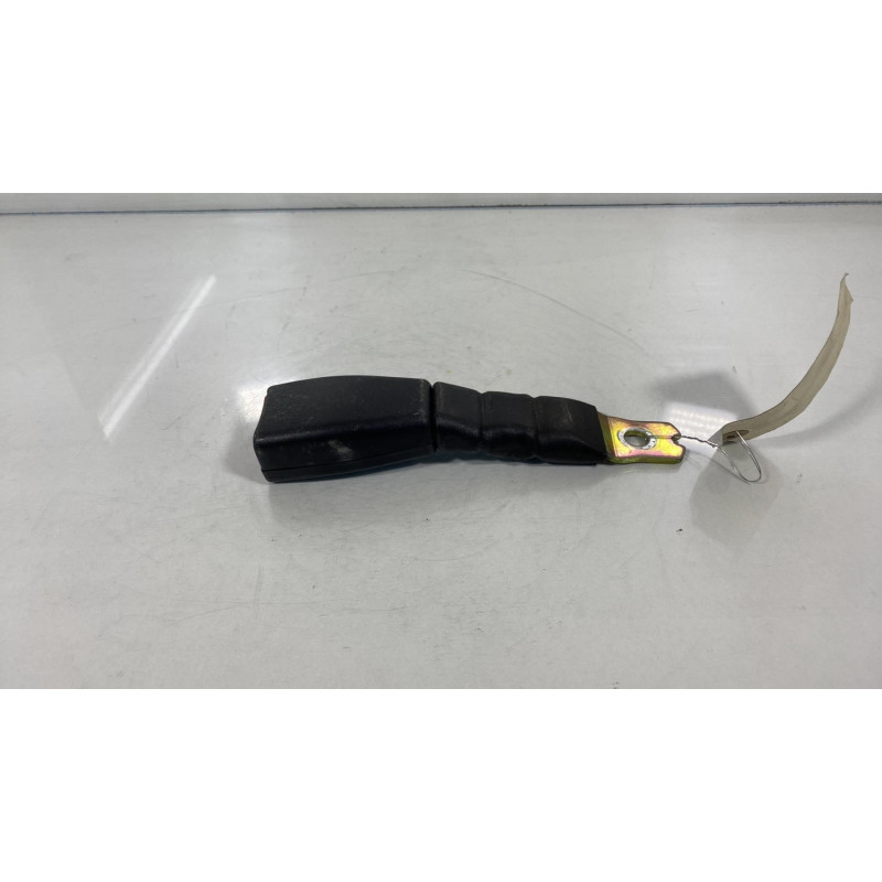 Attache ceinture avant droit HYUNDAI GETZ Photo n°3