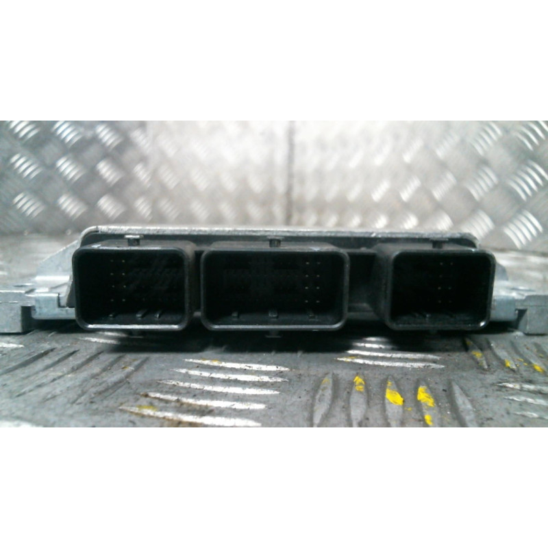 Calculateur moteur RENAULT TWINGO 2 Photo n°3