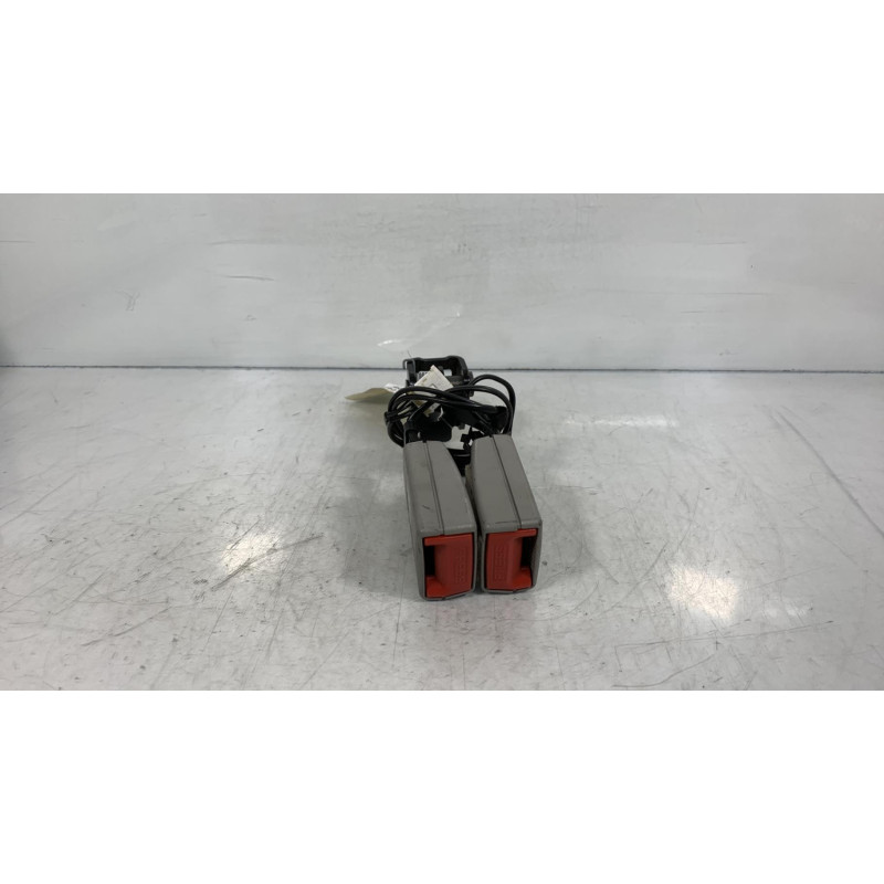 Attache ceinture arriere gauche CITROEN C5 2 Photo n°3