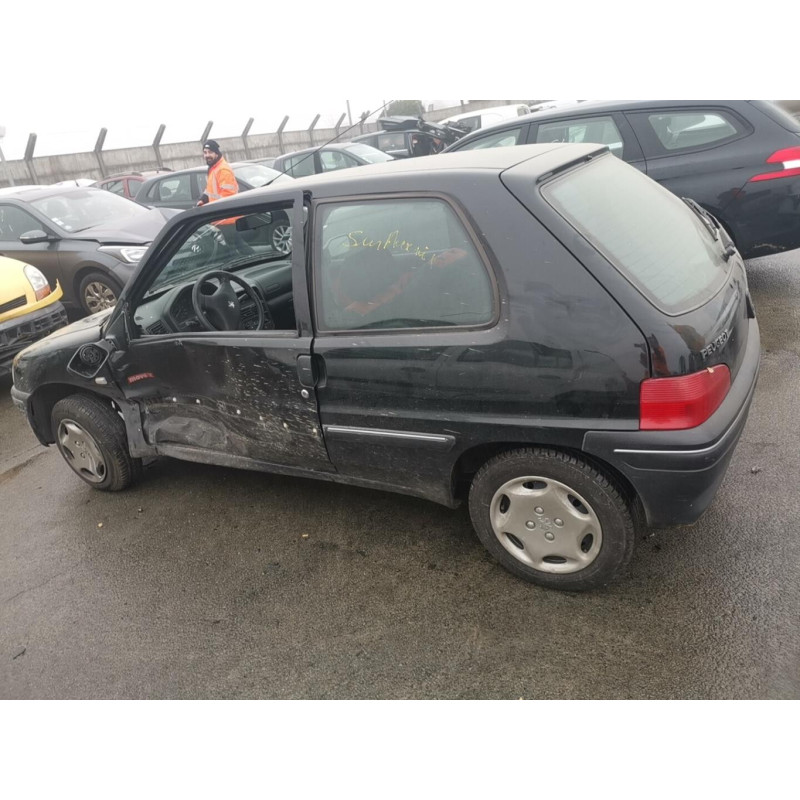 Pare choc arriere PEUGEOT 106 Photo n°10