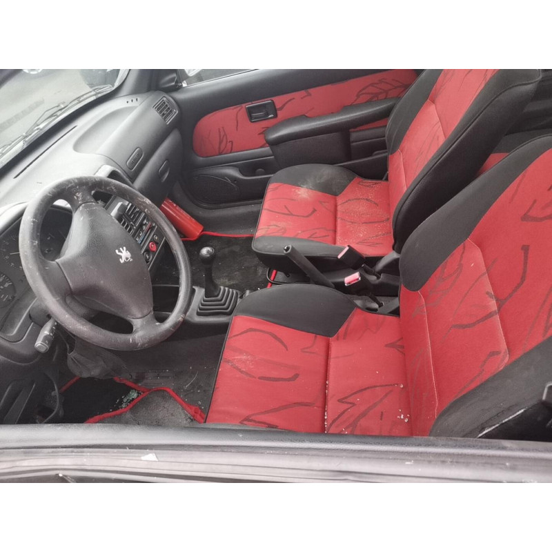 Pare choc arriere PEUGEOT 106 Photo n°16