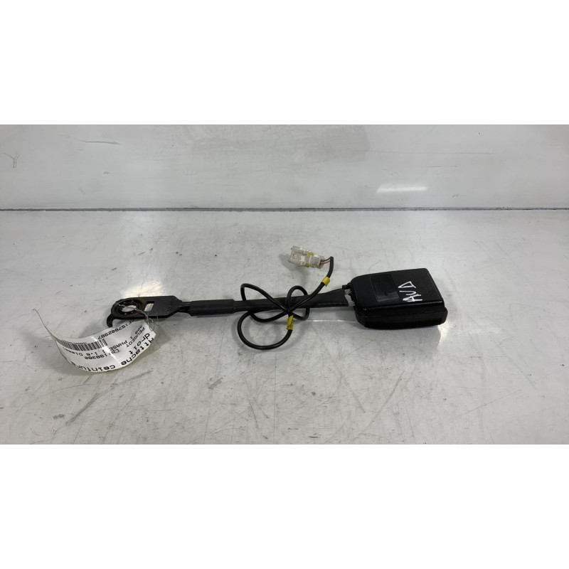 Attache ceinture avant droit PEUGEOT 308 1 Photo n°1