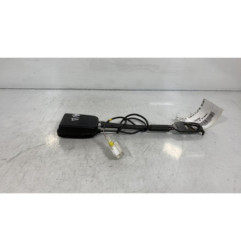 Attache ceinture avant droit PEUGEOT 308 1
