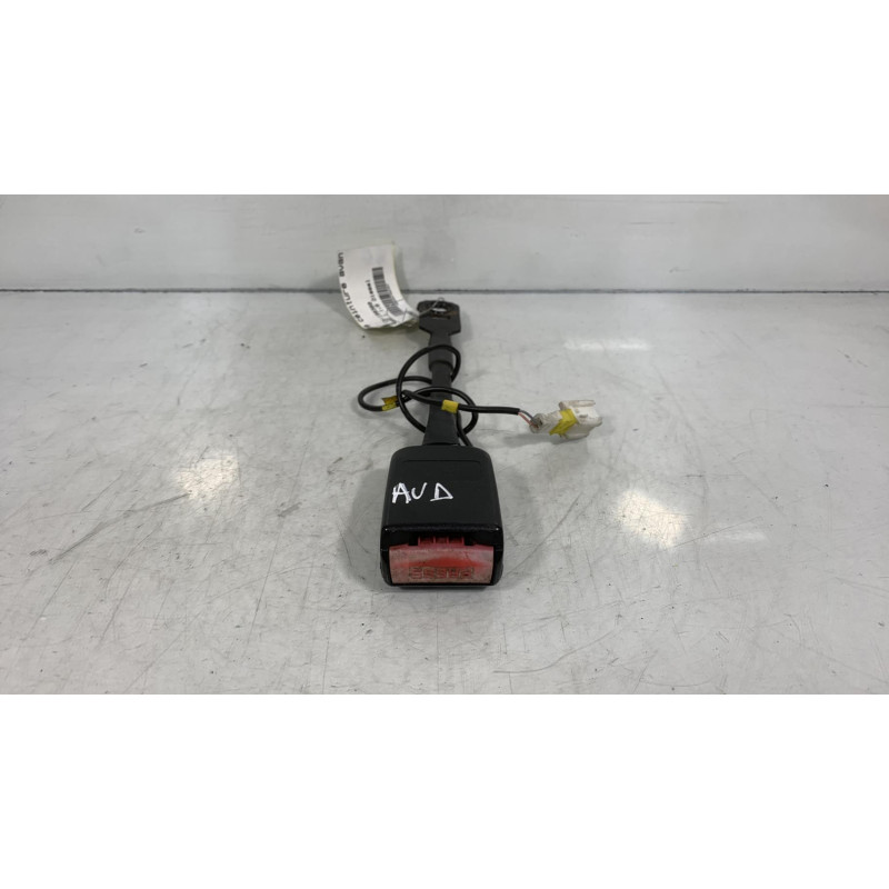 Attache ceinture avant droit PEUGEOT 308 1 Photo n°3