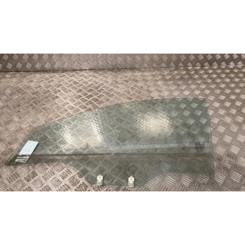 Vitre avant gauche KIA RIO 2 Photo n°1