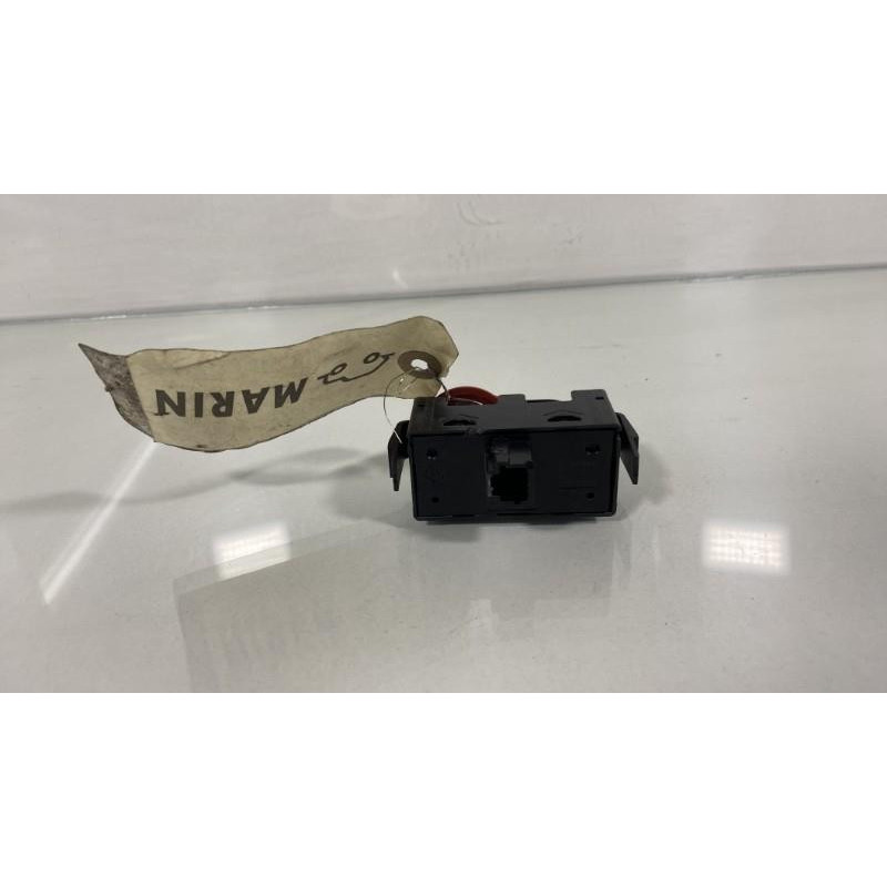 Bouton de warning RENAULT TWINGO 3 Photo n°3