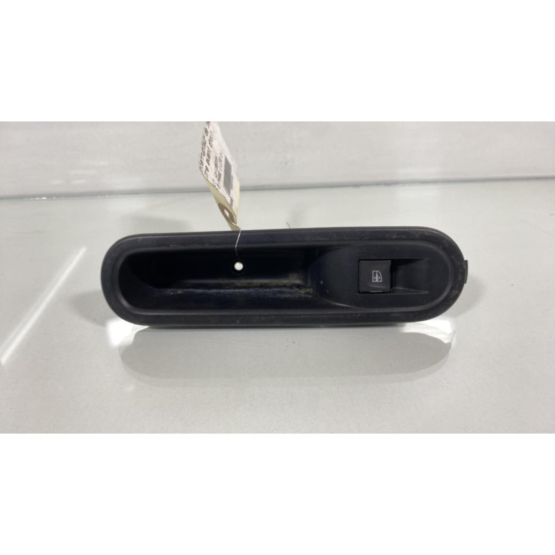 Interrupteur de leve vitre avant droit RENAULT TWINGO 3 Photo n°3