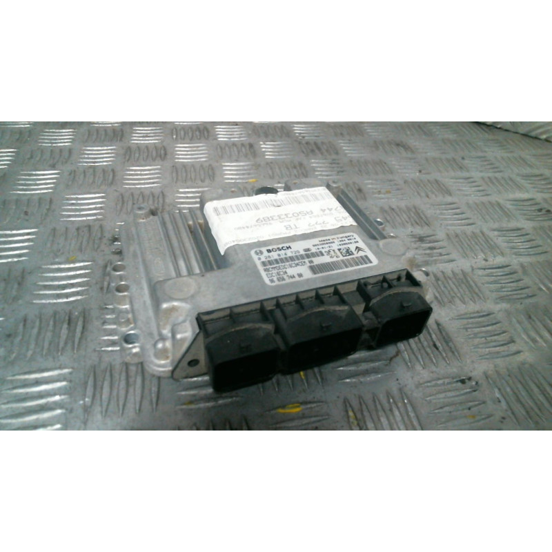 Calculateur moteur PEUGEOT 3008 1 Photo n°1