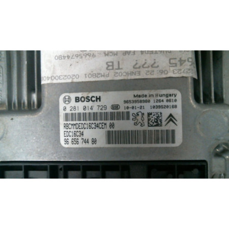 Calculateur moteur PEUGEOT 3008 1